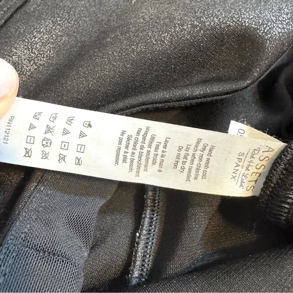 Assets Red Hot Label by SPANX High-Waisted Black Faux Leather Leggings Large - Picture 11 of 12